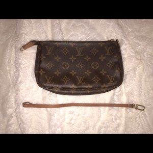 Louis Vuitton Pochette